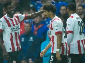 بديل بوسكيتس ... أعاد برشلونة الاهتمام بجواهر أيندهوفن وأهداف عمالقة إنجلترا