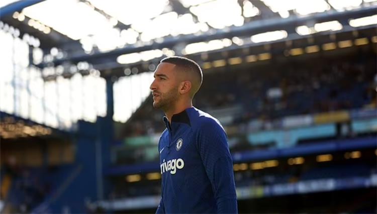 حكيم زياش يتخذ خطوات لمغادرة تشيلسي في انتقالات يناير